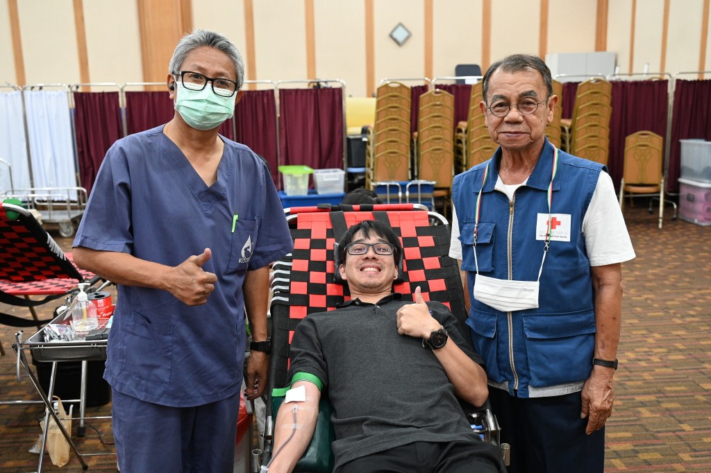 โรงพยาบาลกรุงเทพจันทบุรี ร่วมกับ ศูนย์รับบริจาคโลหิต โรงพยาบาลพระปกเกล้าและเหล่ากาชาดจังหวัดจันทบุรี จัดกิจกรรมบริจาคโลหิต